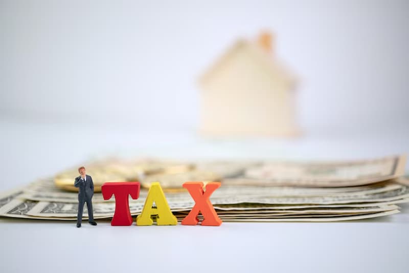 que impuestos se pagan al vender una casa